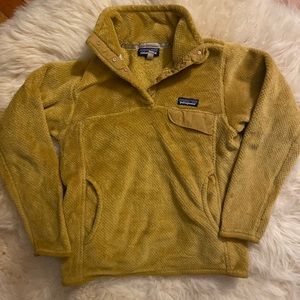 Super soft golden Synchilla Patagonia pullover